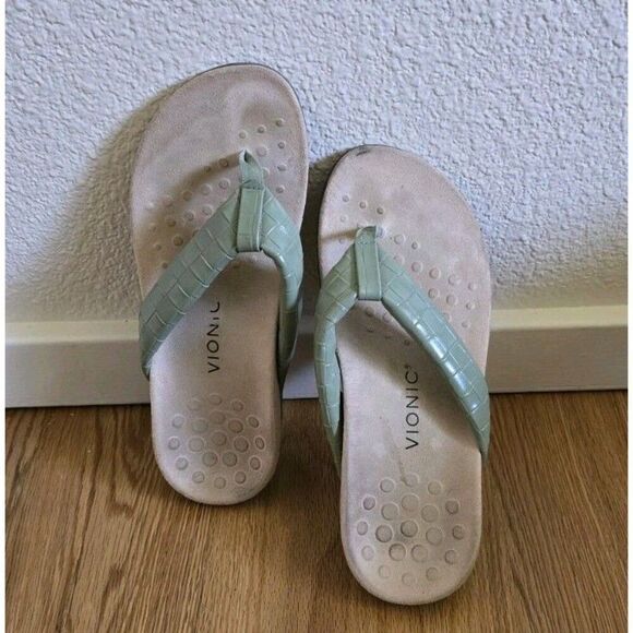 Vionic Womens Sandals Layne Size 9 Wide Green Thong Flip Slip On Casual - Picture 1 of 6